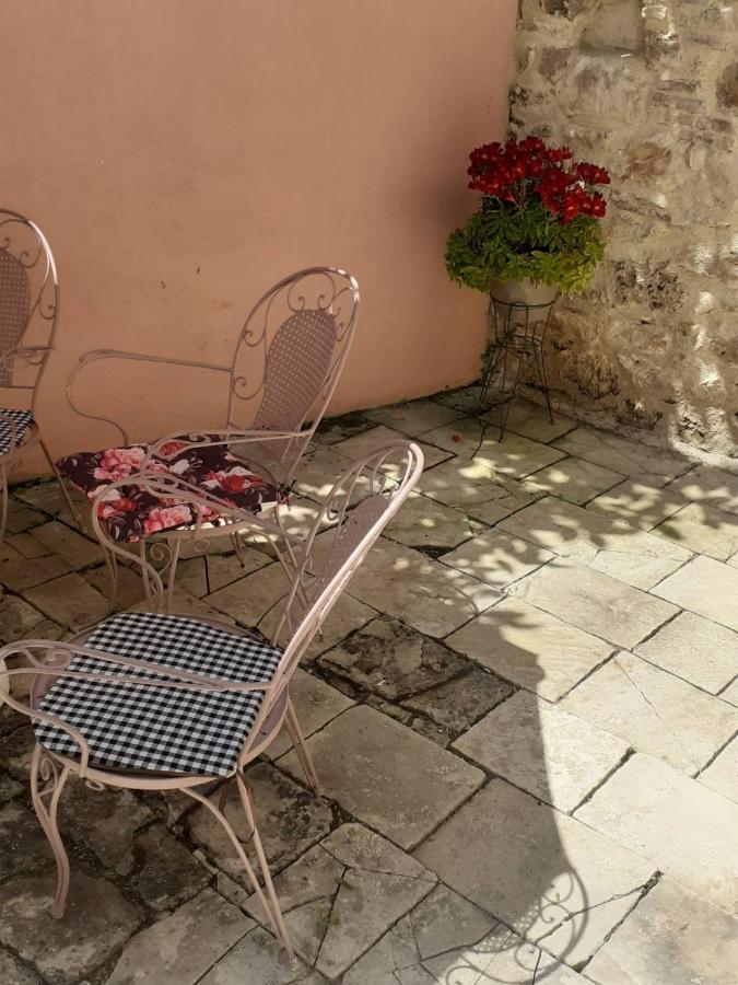 פרבזה Christi Iuxury Apartment מראה חיצוני תמונה